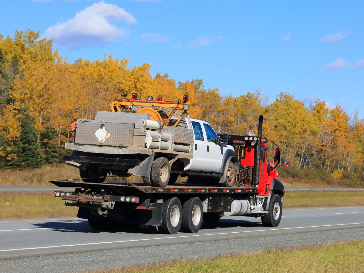 this image shows long-distance towing in Highlands Ranch, CO